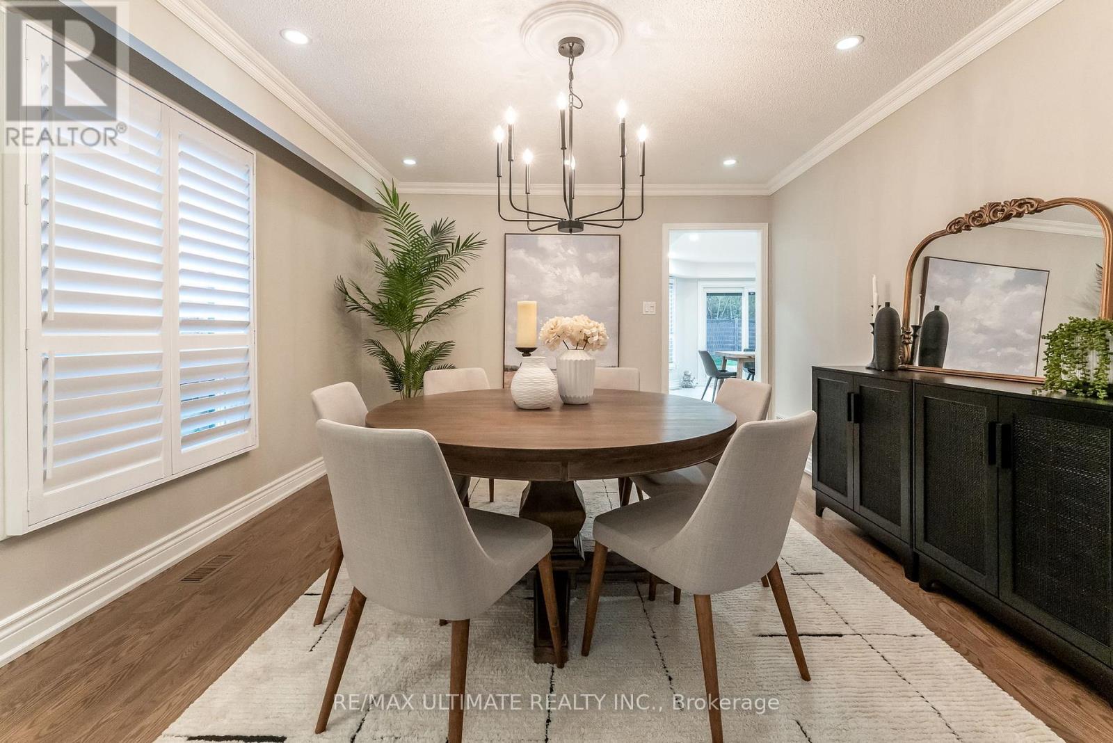 1689 Copseholm Trail, Mississauga, Ontario  L4W 2C1 - Photo 10 - W12479661