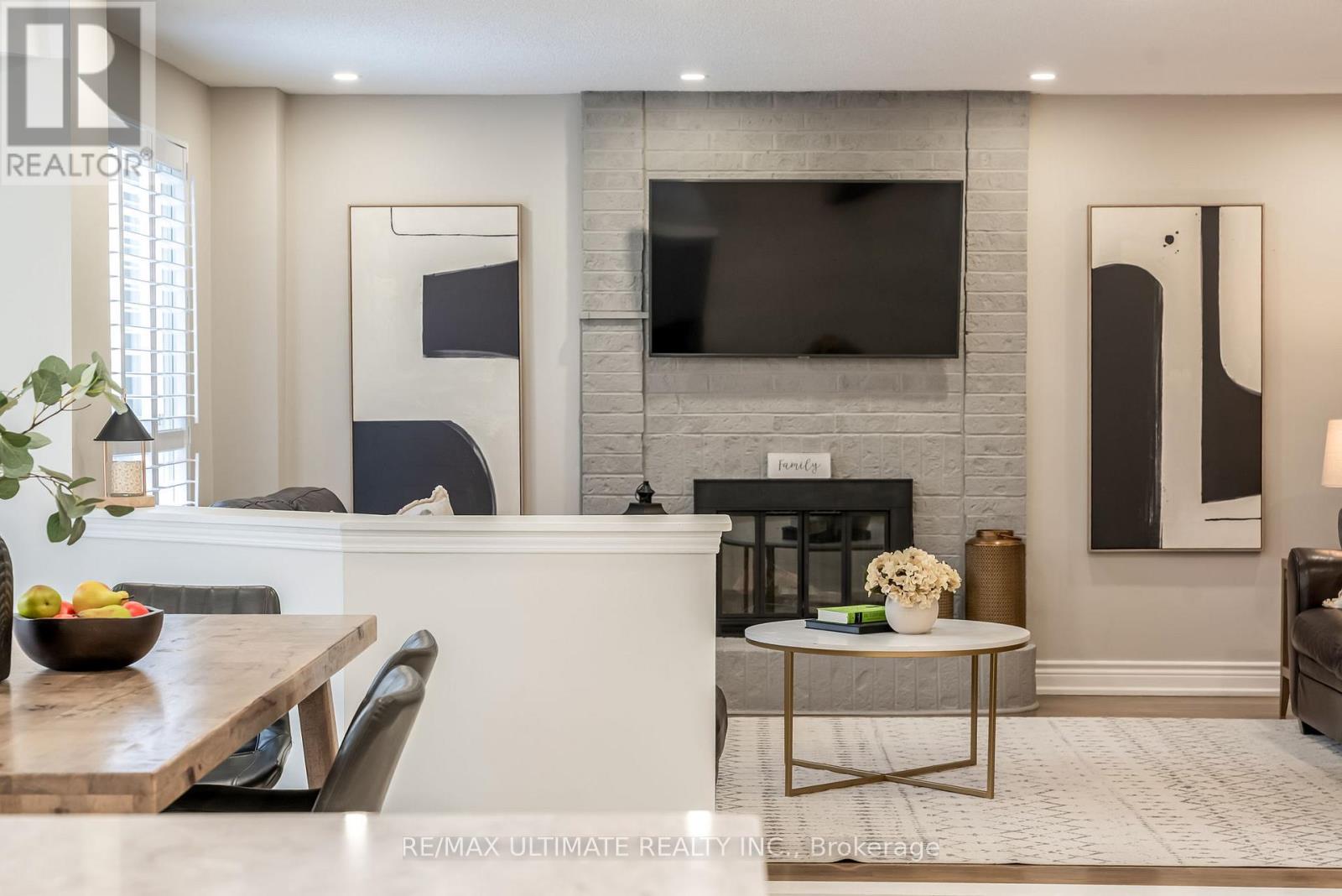 1689 Copseholm Trail, Mississauga, Ontario  L4W 2C1 - Photo 17 - W12479661