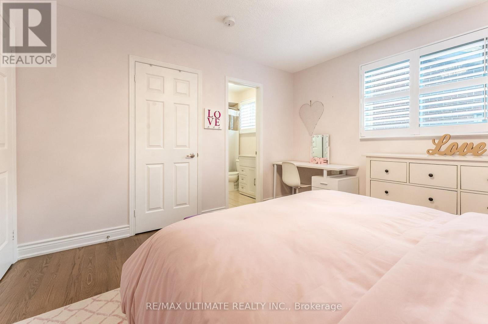 1689 Copseholm Trail, Mississauga, Ontario  L4W 2C1 - Photo 31 - W12479661