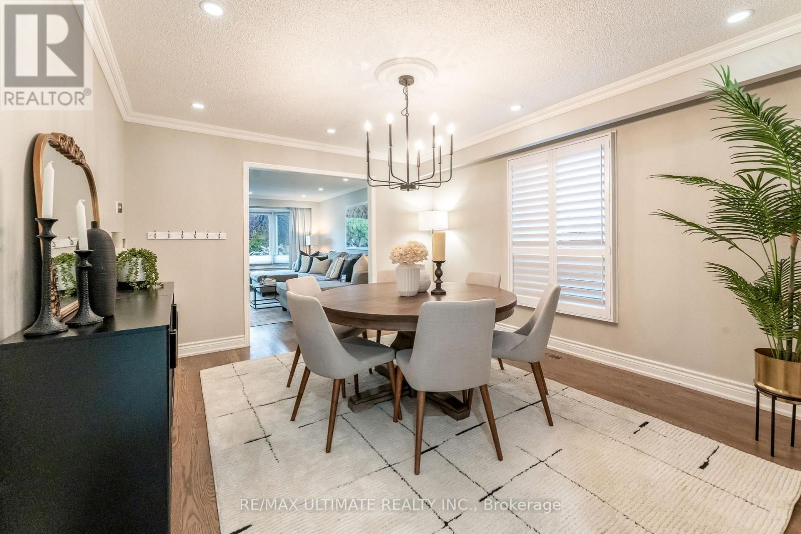 1689 Copseholm Trail, Mississauga, Ontario  L4W 2C1 - Photo 9 - W12479661