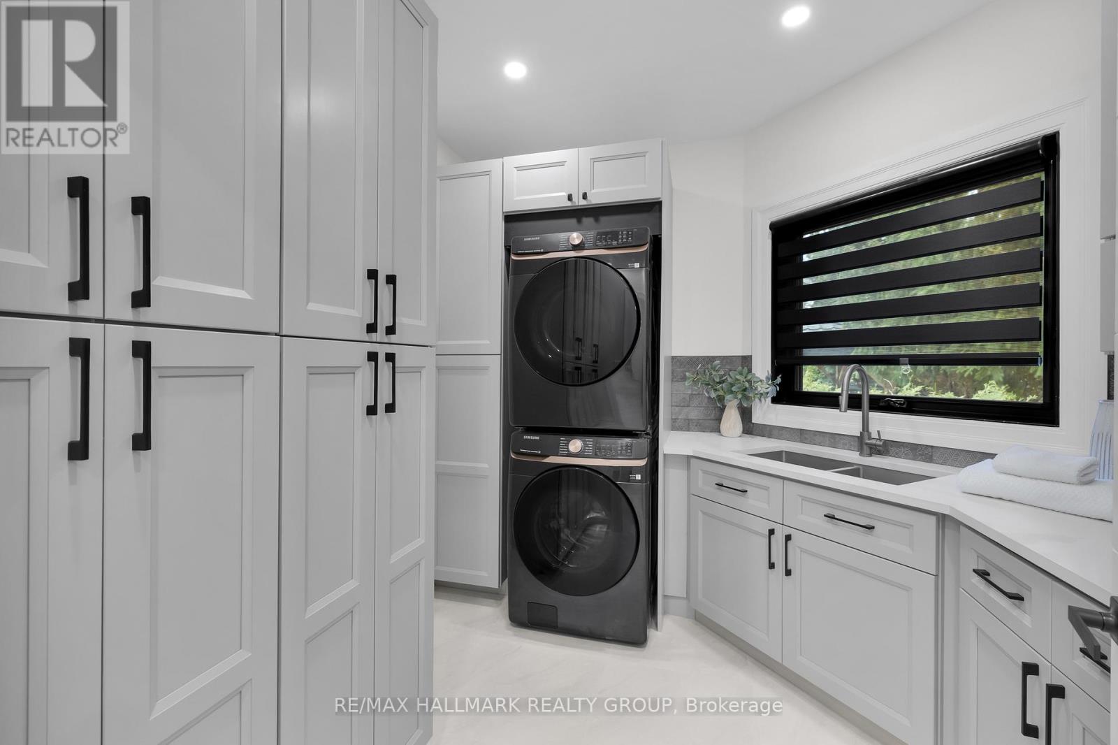 7 Bachman Terrace, Ottawa, Ontario  K2L 1W2 - Photo 7 - X12510926