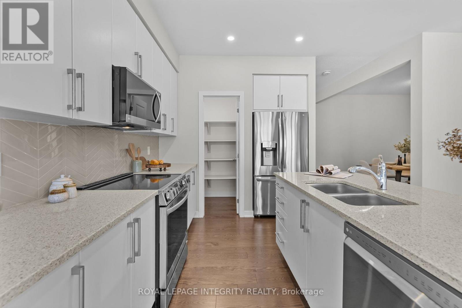 893 Sendero Way, Ottawa, Ontario  K2S 2W8 - Photo 9 - X12510936