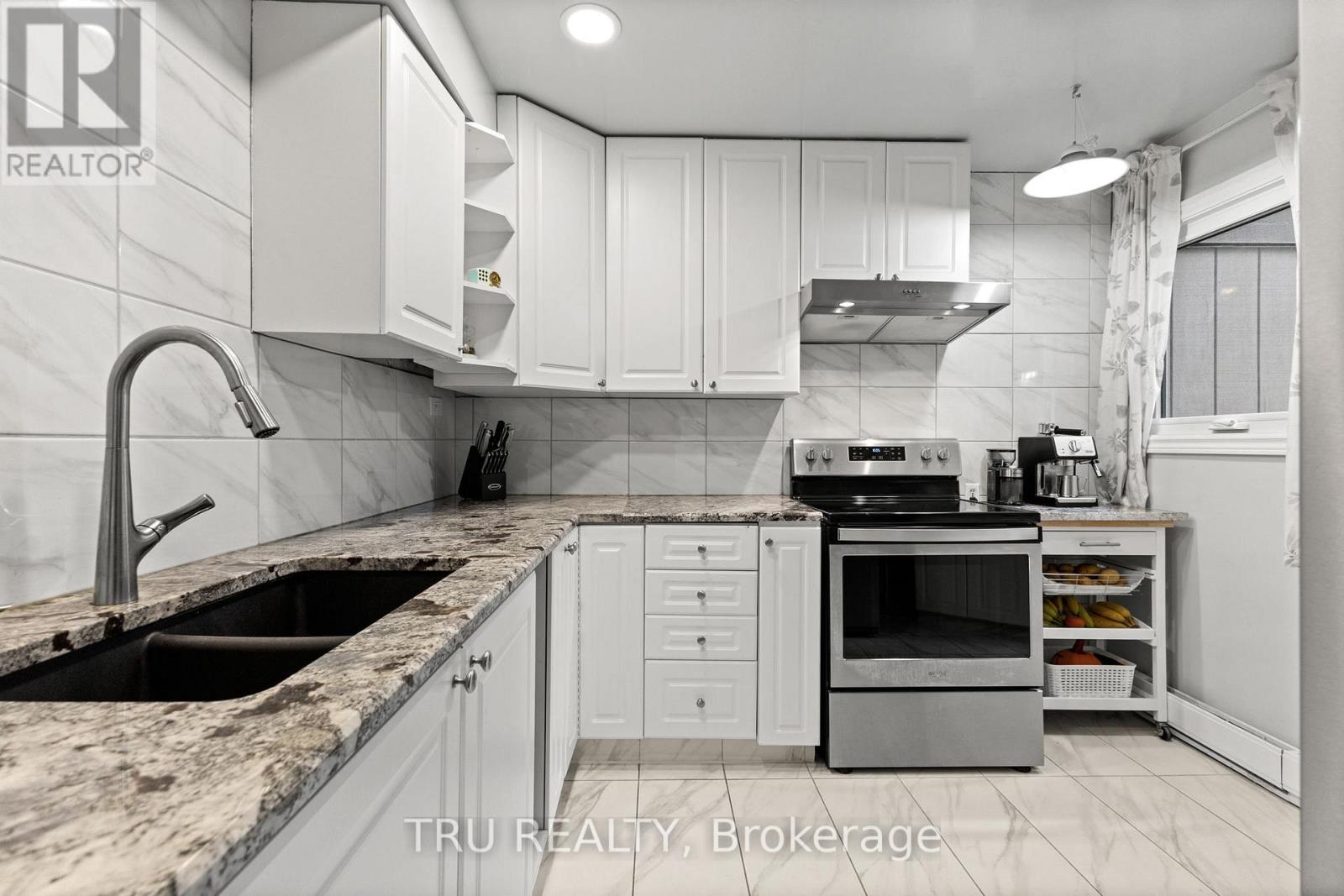 37 - 24 Compata Way, Ottawa, Ontario  K1B 4W9 - Photo 12 - X12510974