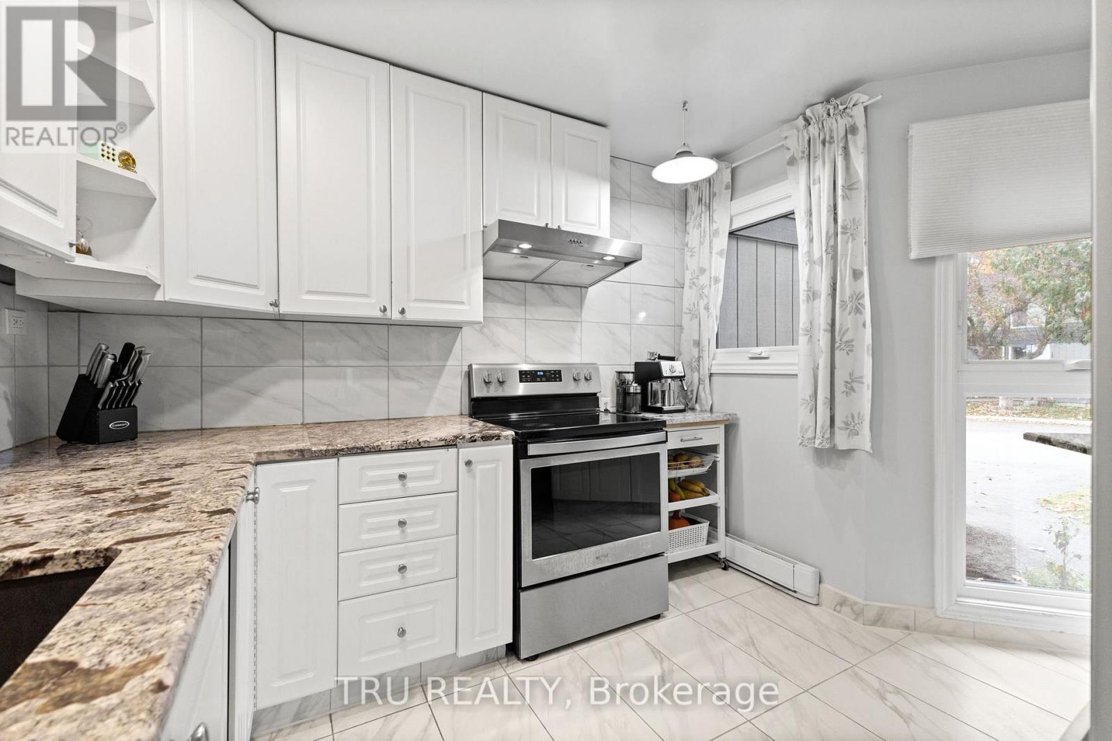 37 - 24 Compata Way, Ottawa, Ontario  K1B 4W9 - Photo 14 - X12510974