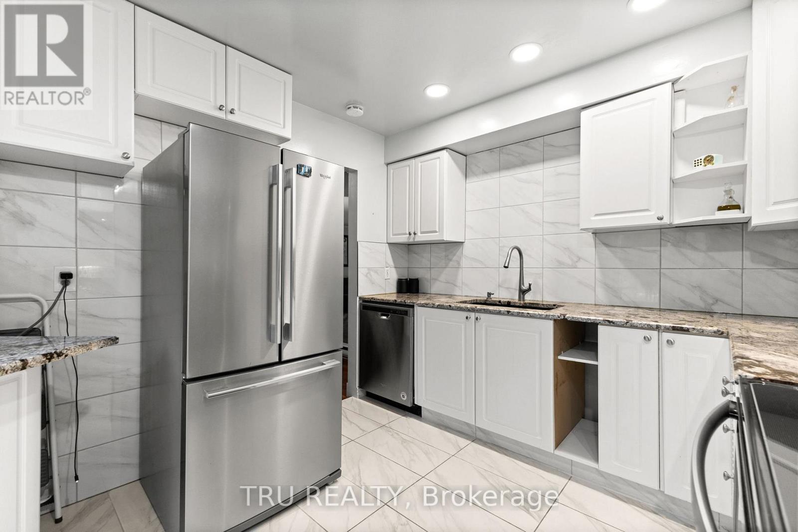 37 - 24 Compata Way, Ottawa, Ontario  K1B 4W9 - Photo 17 - X12510974