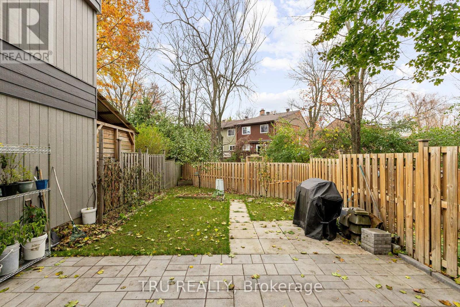 37 - 24 Compata Way, Ottawa, Ontario  K1B 4W9 - Photo 35 - X12510974