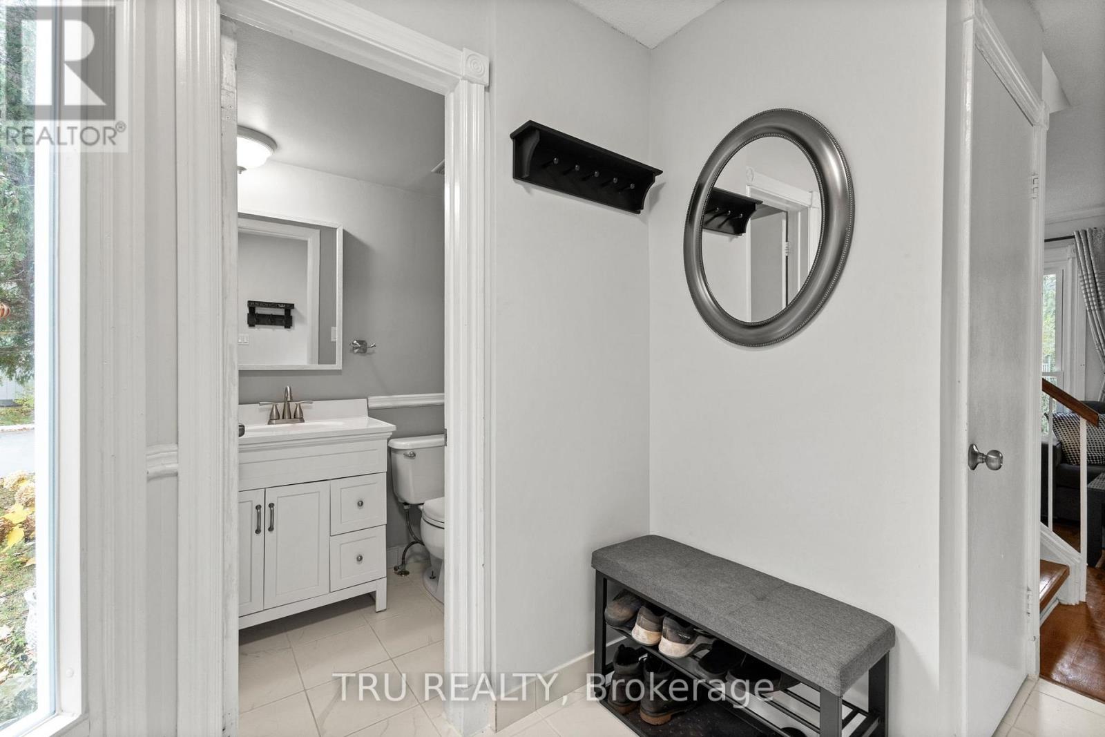 37 - 24 Compata Way, Ottawa, Ontario  K1B 4W9 - Photo 5 - X12510974