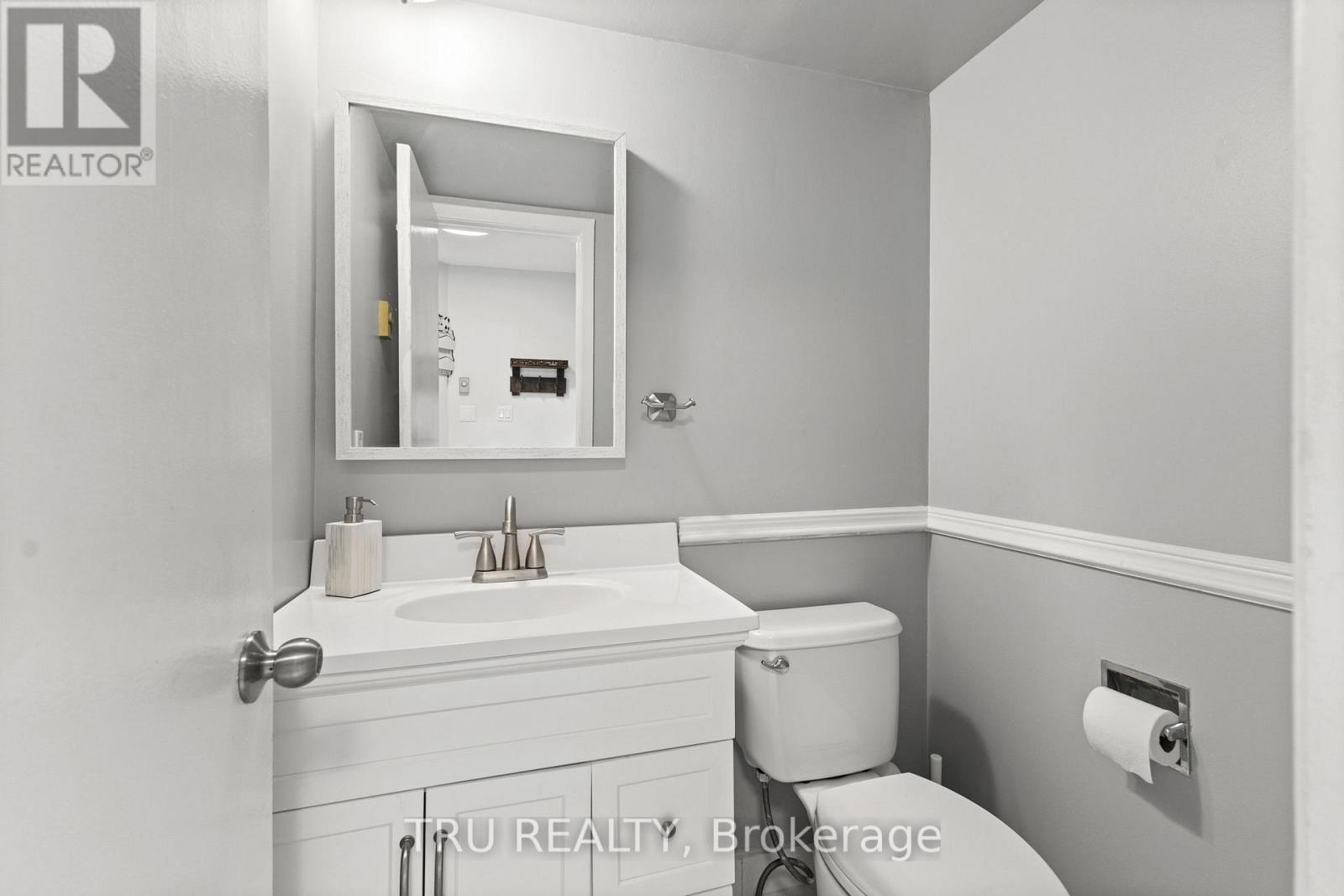 37 - 24 Compata Way, Ottawa, Ontario  K1B 4W9 - Photo 6 - X12510974