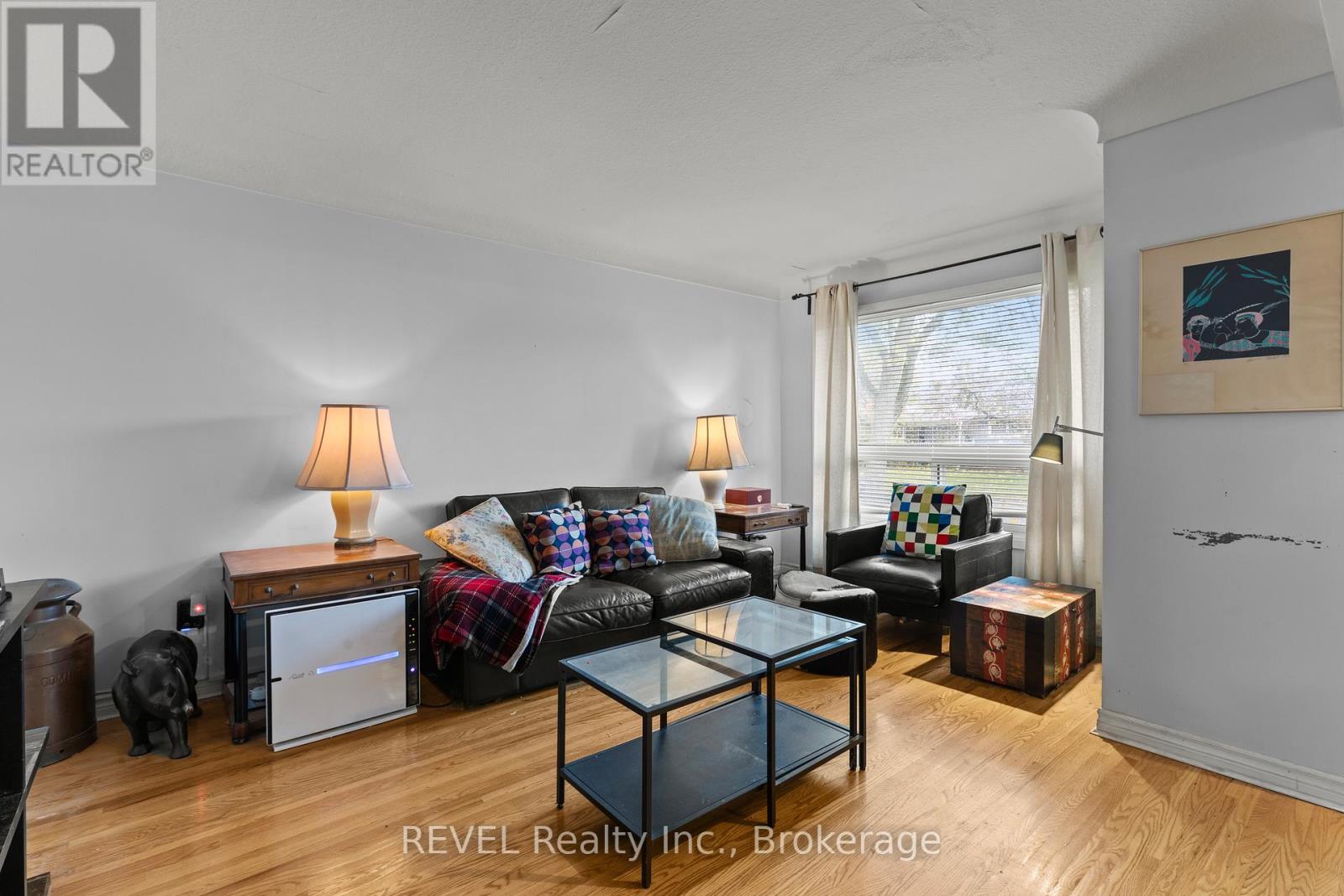 203 Kilgour Avenue, Welland, Ontario L3C 2R1 - Photo 12 - X12510910