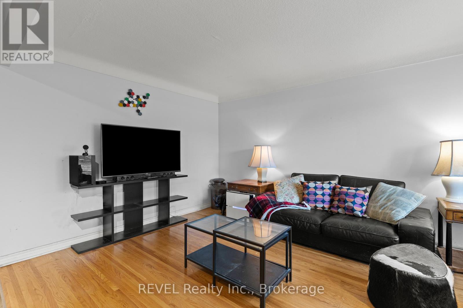 203 Kilgour Avenue, Welland, Ontario L3C 2R1 - Photo 16 - X12510910