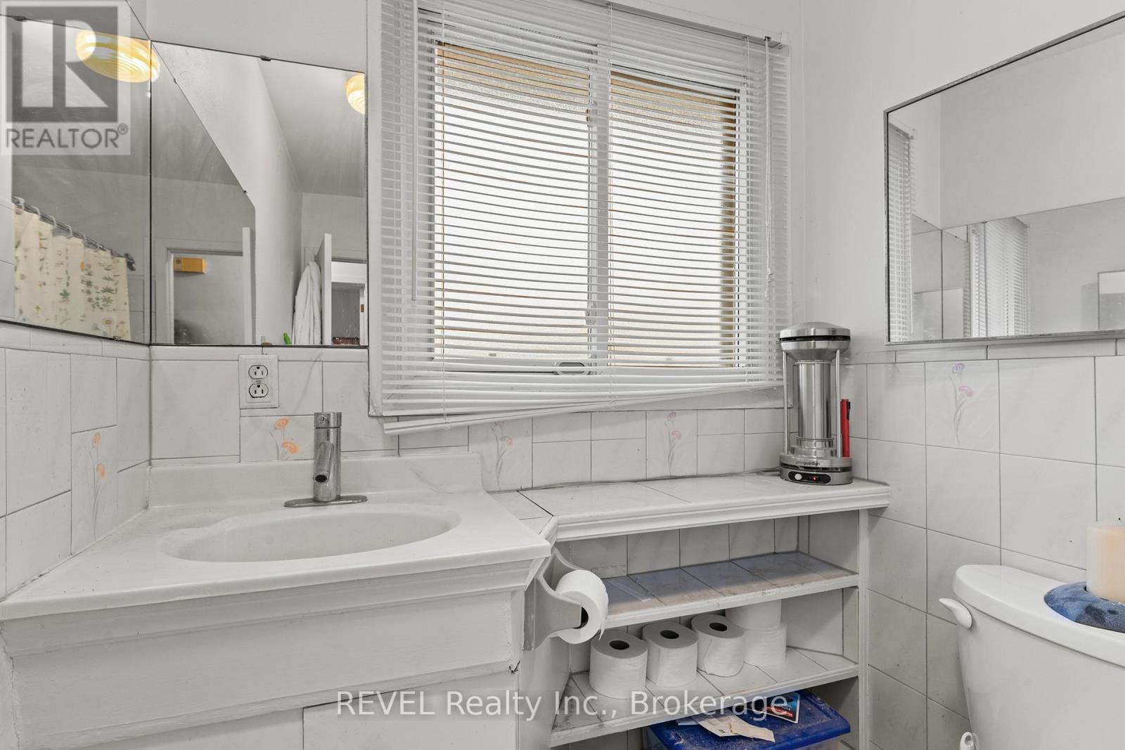 203 Kilgour Avenue, Welland, Ontario L3C 2R1 - Photo 18 - X12510910