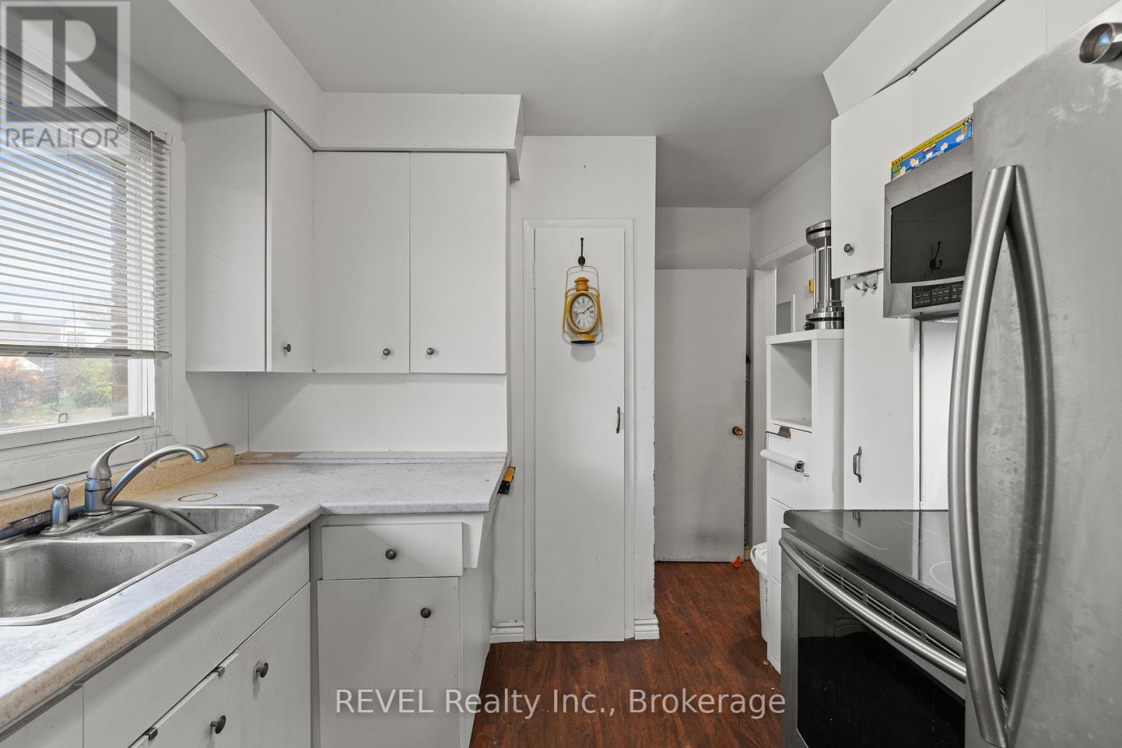 203 Kilgour Avenue, Welland, Ontario L3C 2R1 - Photo 9 - X12510910