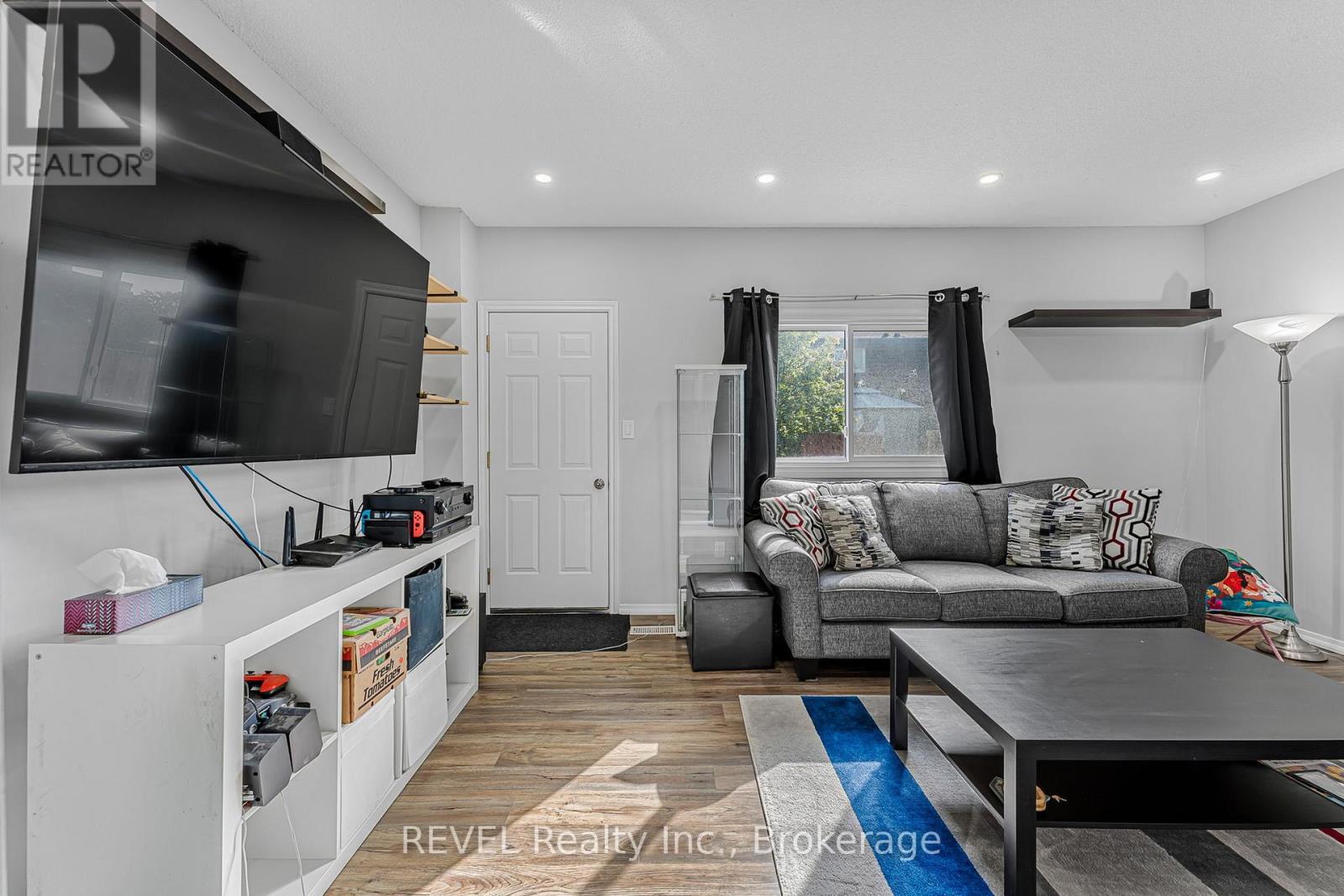 254 - 195 Denistoun Street, Welland, Ontario  L3C 6J6 - Photo 10 - X12510912