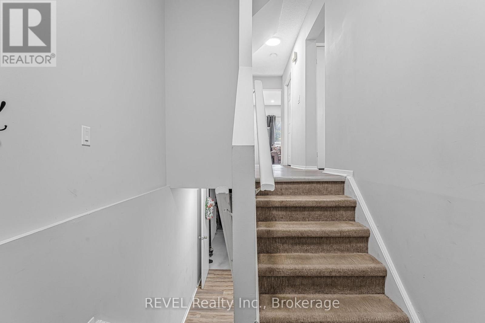 254 - 195 Denistoun Street, Welland, Ontario  L3C 6J6 - Photo 4 - X12510912