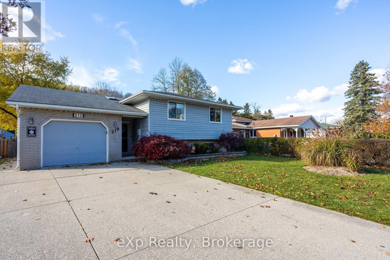 210 5th A Avenue W, Owen Sound, Ontario  N4K 6G8 - Photo 2 - X12510964