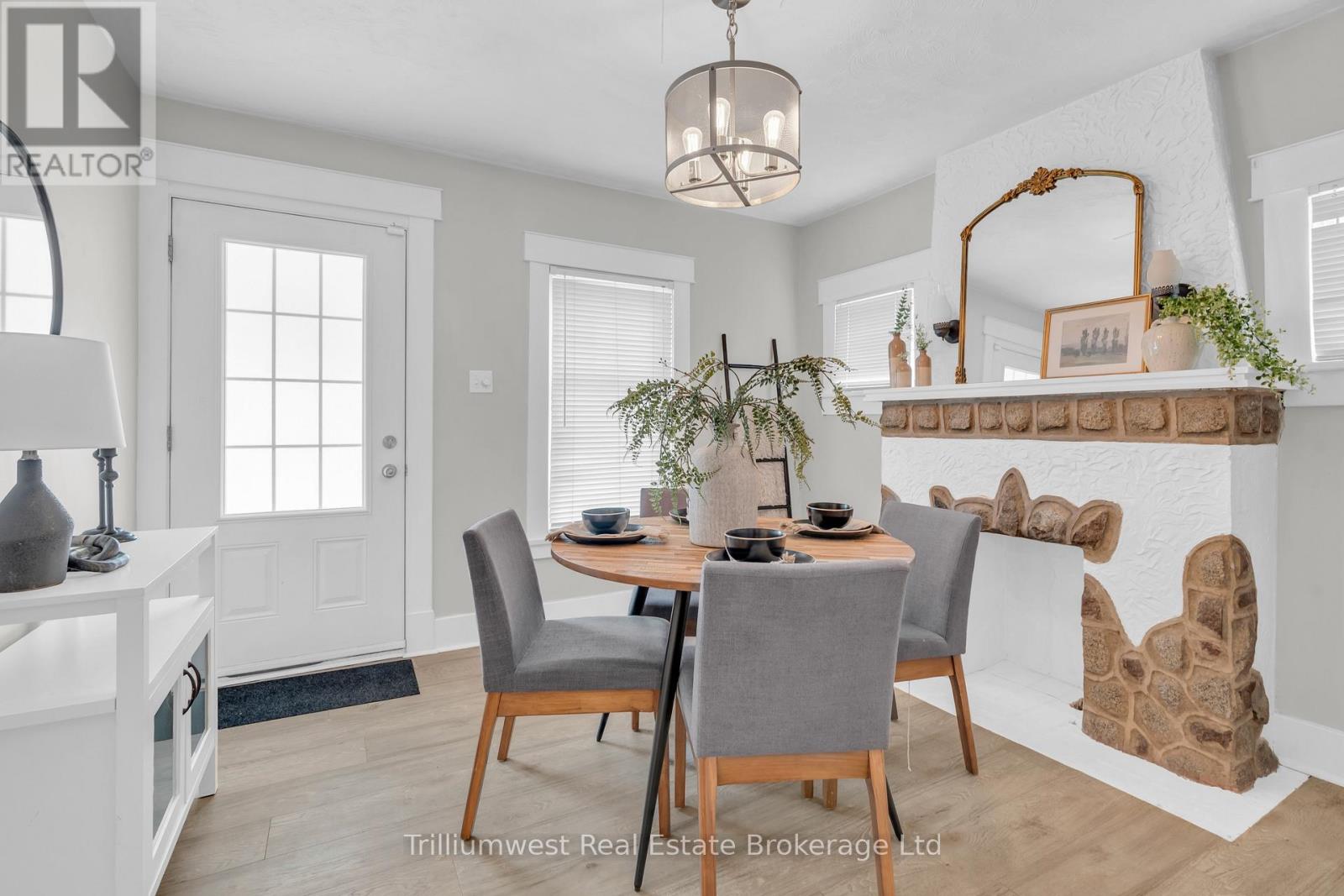 194 Dundas Street N, Cambridge, Ontario N1R 5P4 - Photo 3 - X12510978