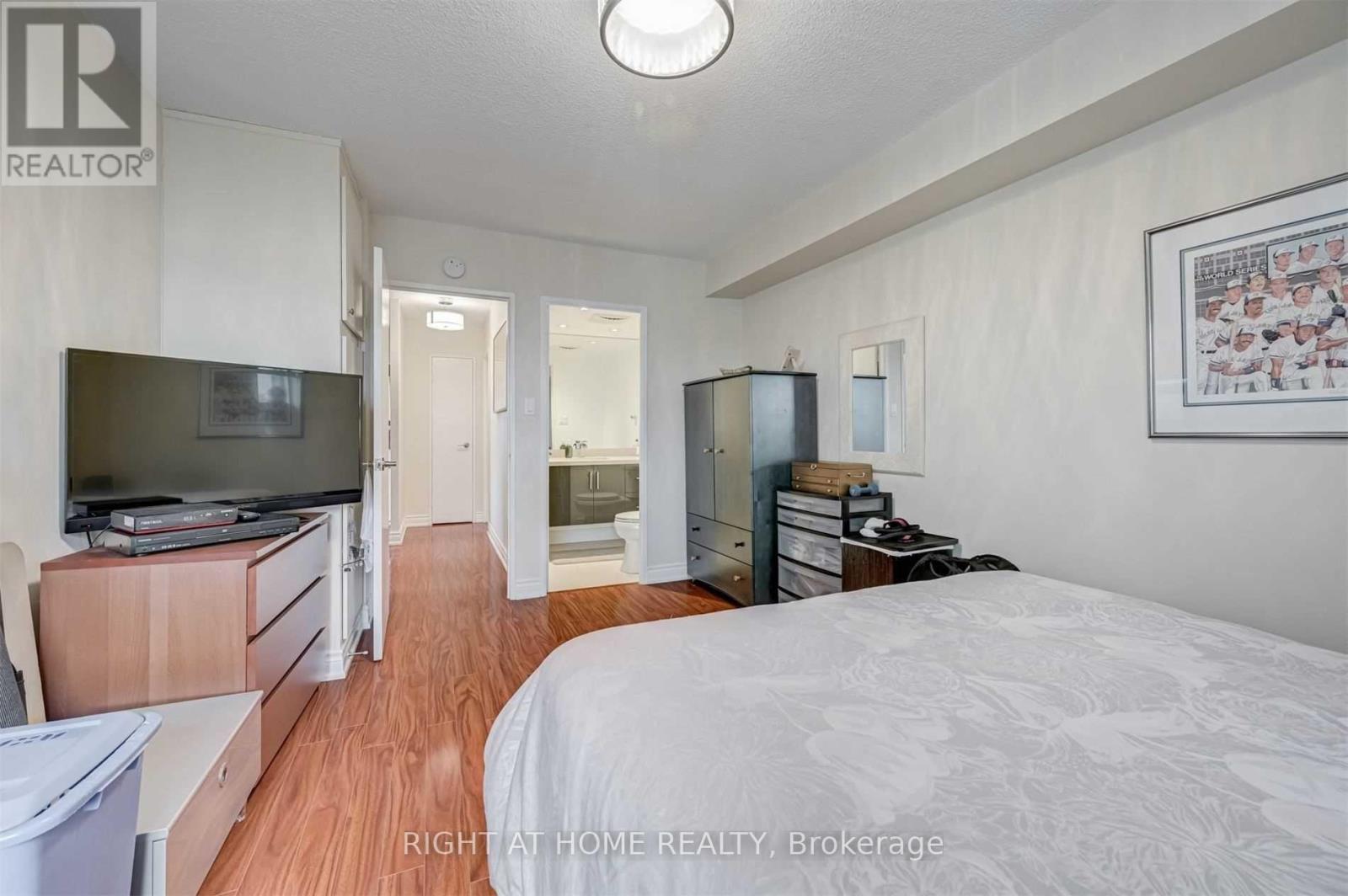 2005 - 75 Graydon Hall Drive, Toronto, Ontario  M3A 3M5 - Photo 11 - C12510902