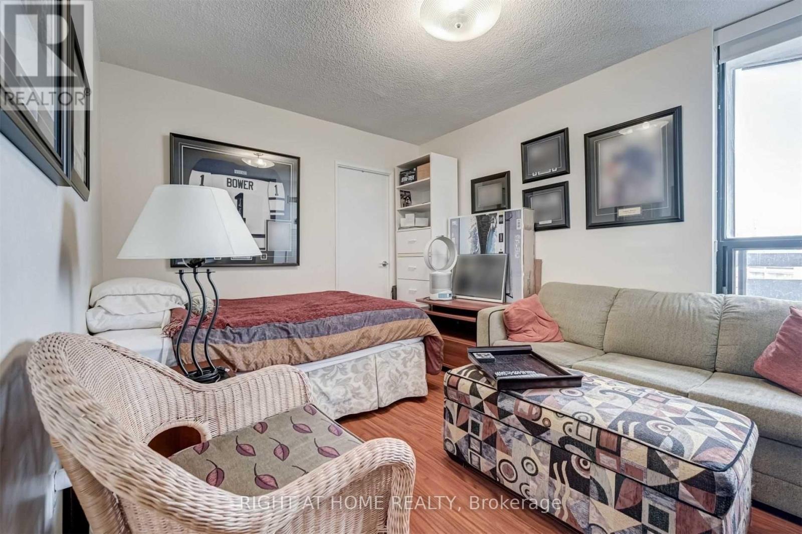 2005 - 75 Graydon Hall Drive, Toronto, Ontario  M3A 3M5 - Photo 14 - C12510902