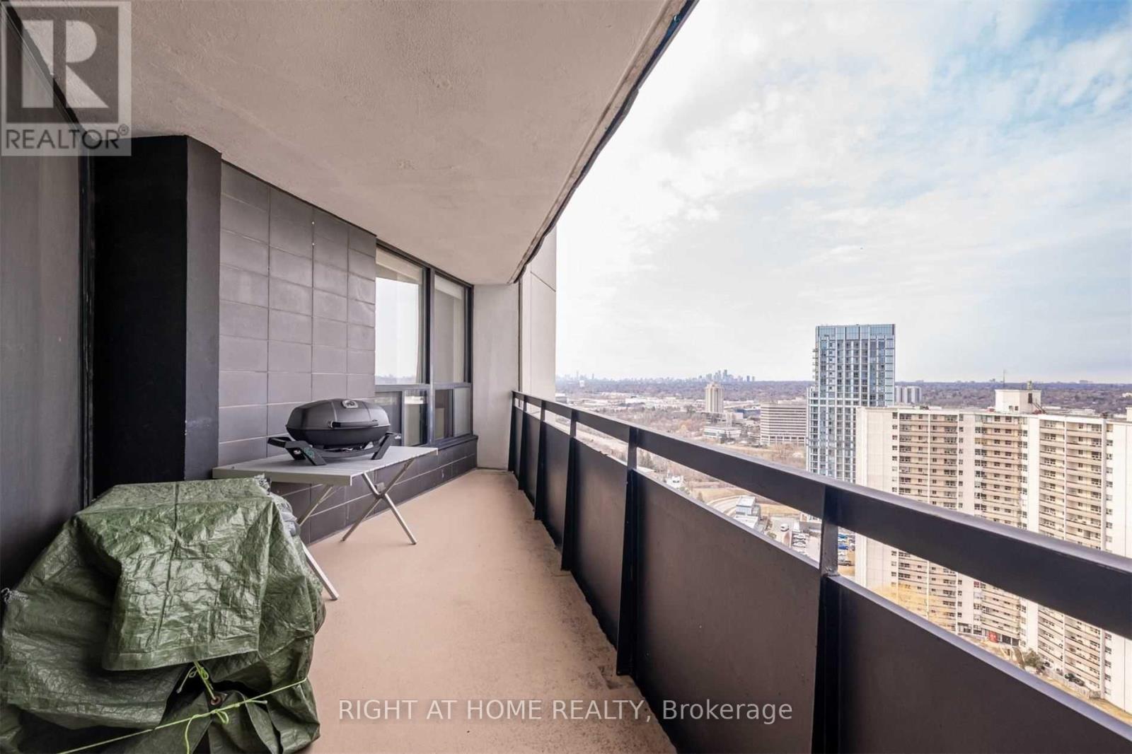 2005 - 75 Graydon Hall Drive, Toronto, Ontario  M3A 3M5 - Photo 16 - C12510902