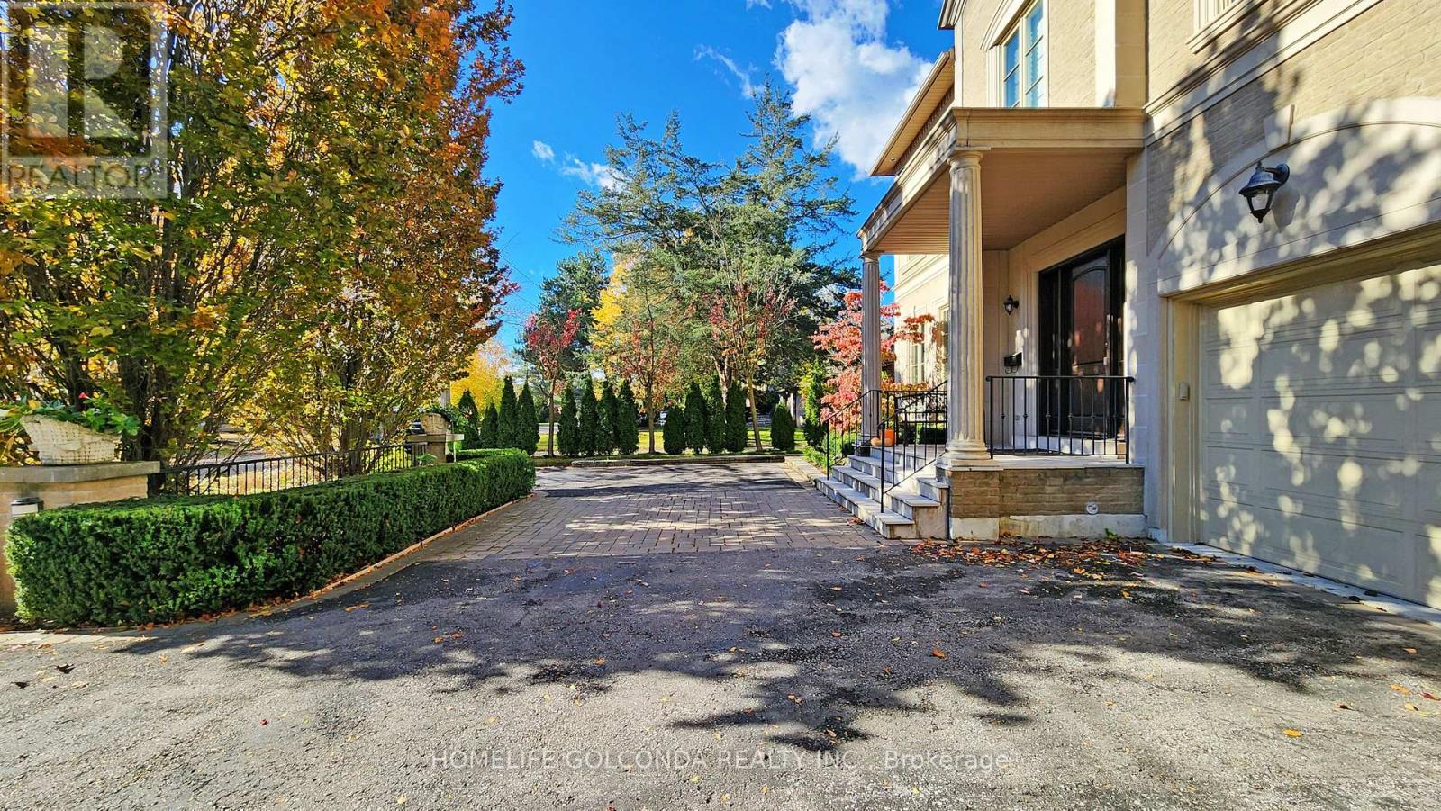 164 Owen Boulevard, Toronto, Ontario  M2P 1G7 - Photo 2 - C12510928