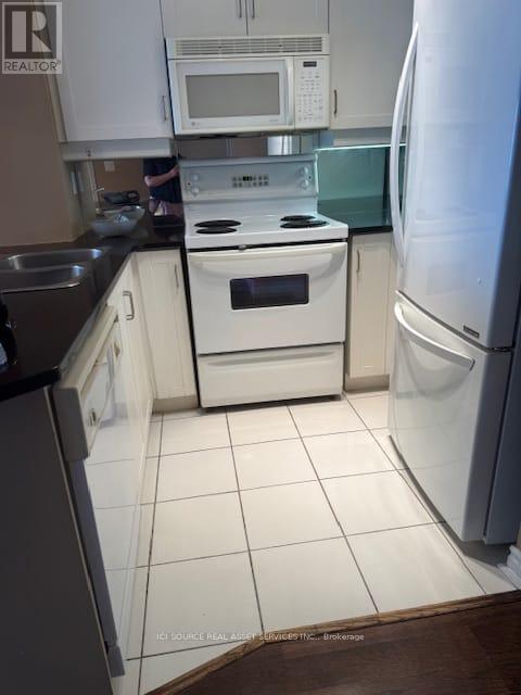 1807 - 8 Rean Drive, Toronto, Ontario  M2K 3B9 - Photo 6 - C12510940