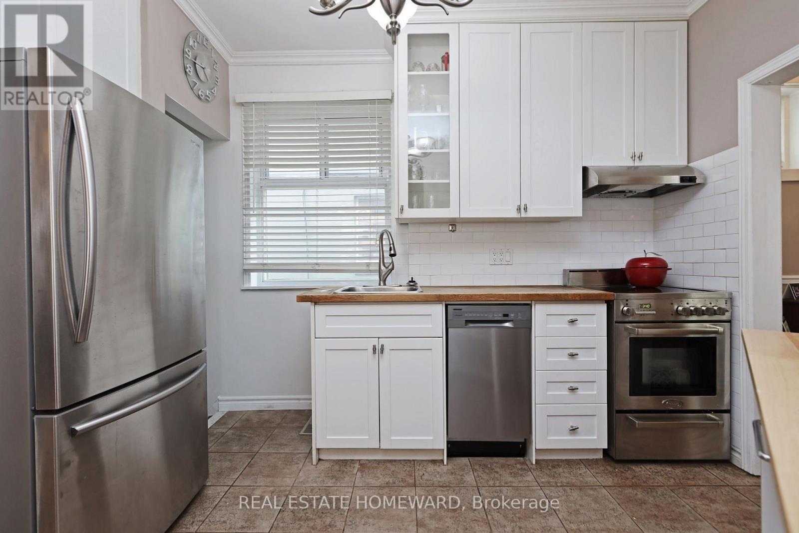 179 Woodfield Road, Toronto, Ontario  M4L 2W8 - Photo 10 - E12510908