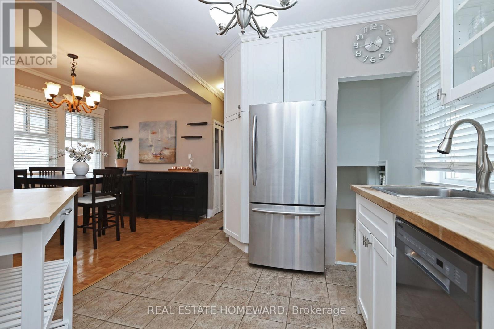 179 Woodfield Road, Toronto, Ontario  M4L 2W8 - Photo 12 - E12510908