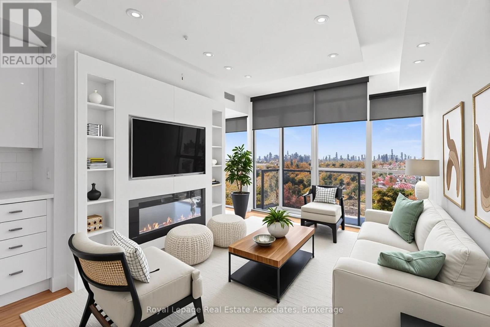 915 - 2055 DANFORTH AVENUE, Toronto, Ontario