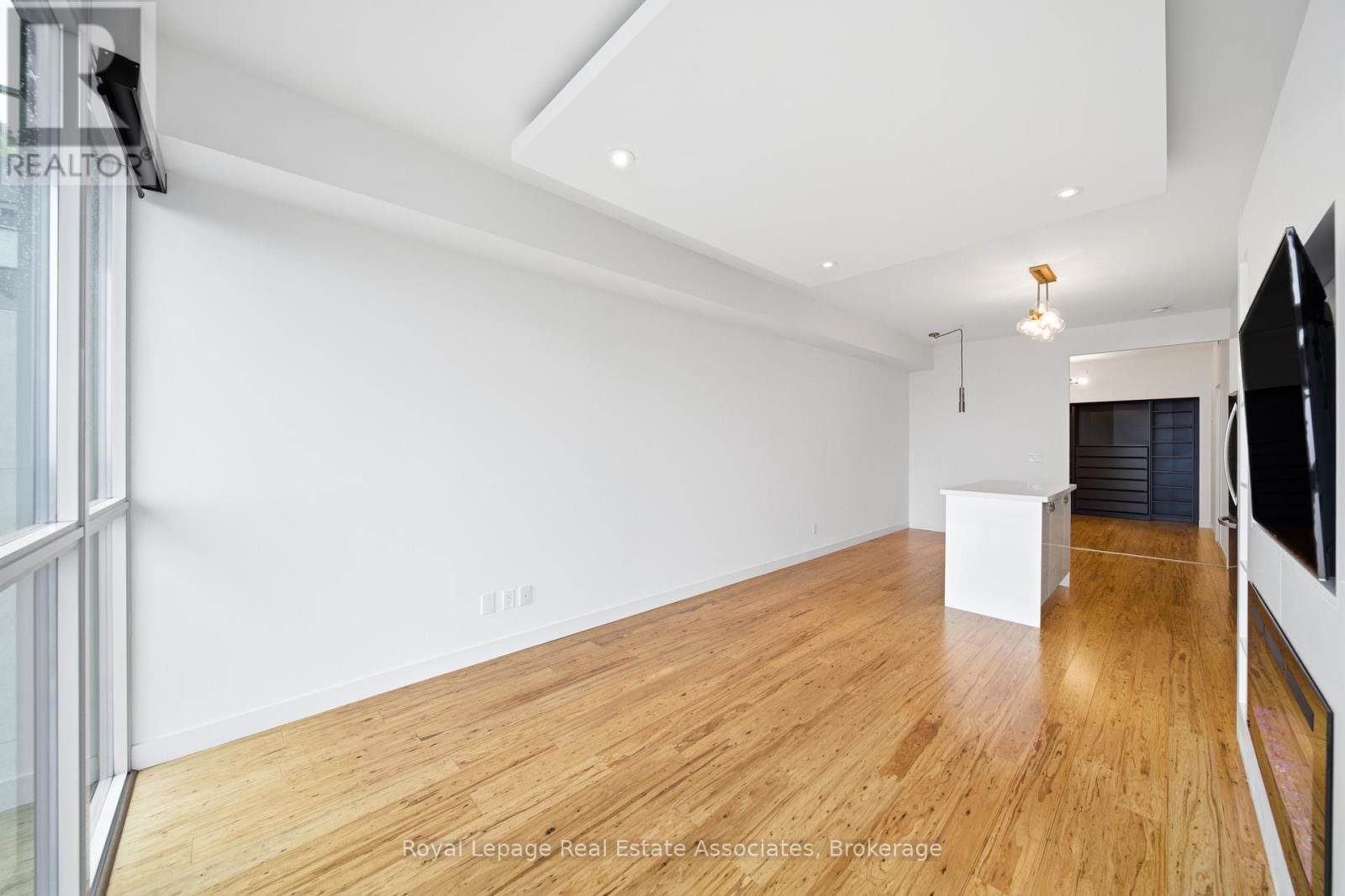 915 - 2055 Danforth Avenue, Toronto, Ontario  M4C 1J8 - Photo 11 - E12510918
