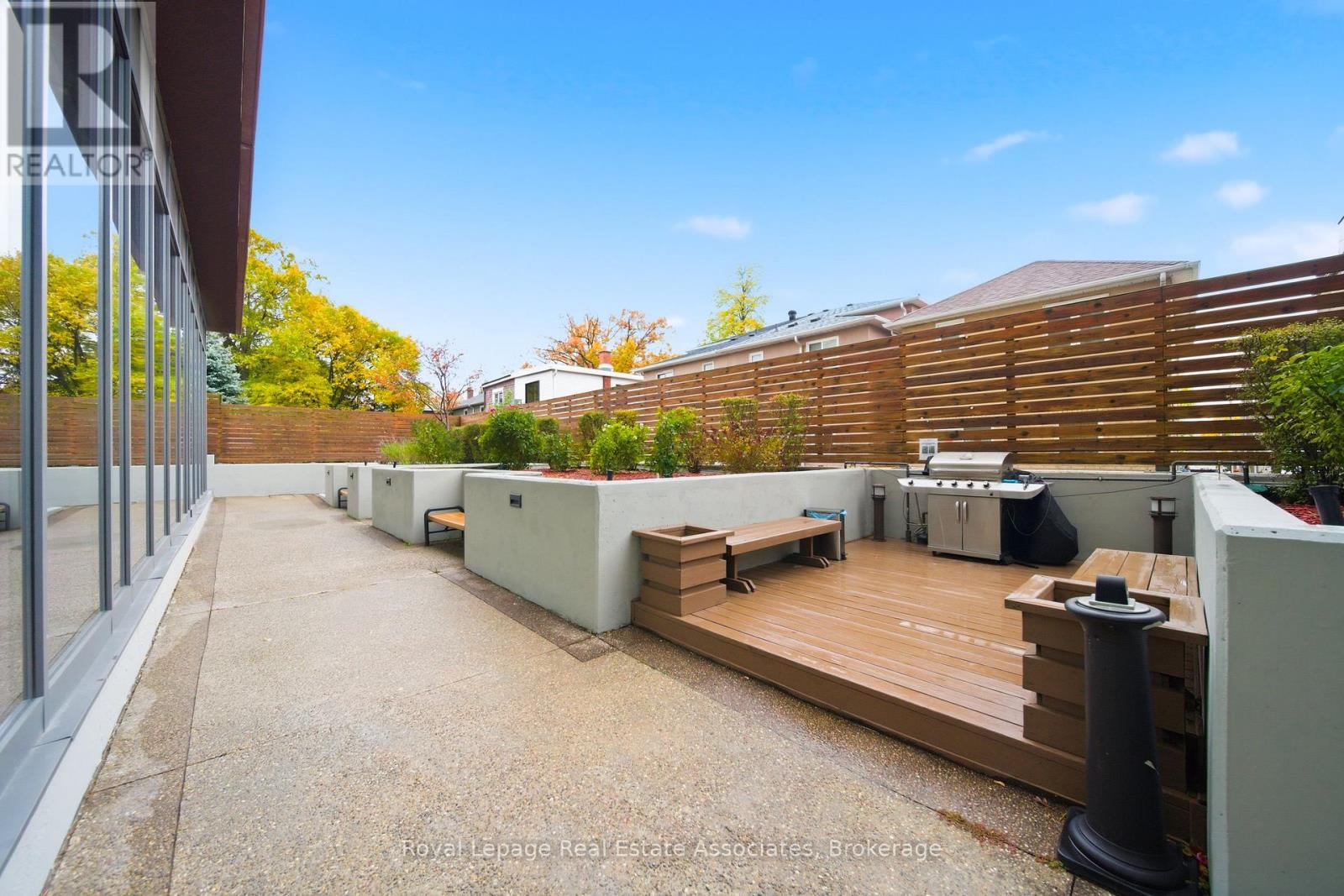 915 - 2055 Danforth Avenue, Toronto, Ontario  M4C 1J8 - Photo 29 - E12510918