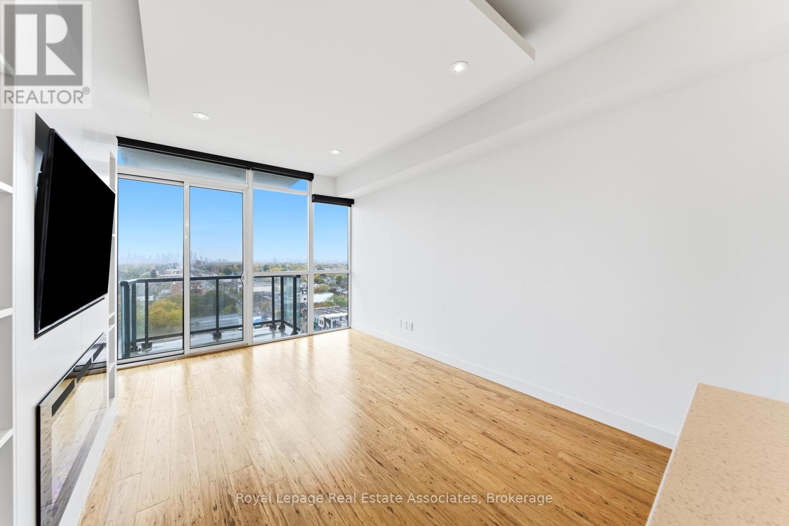 915 - 2055 Danforth Avenue, Toronto, Ontario  M4C 1J8 - Photo 8 - E12510918