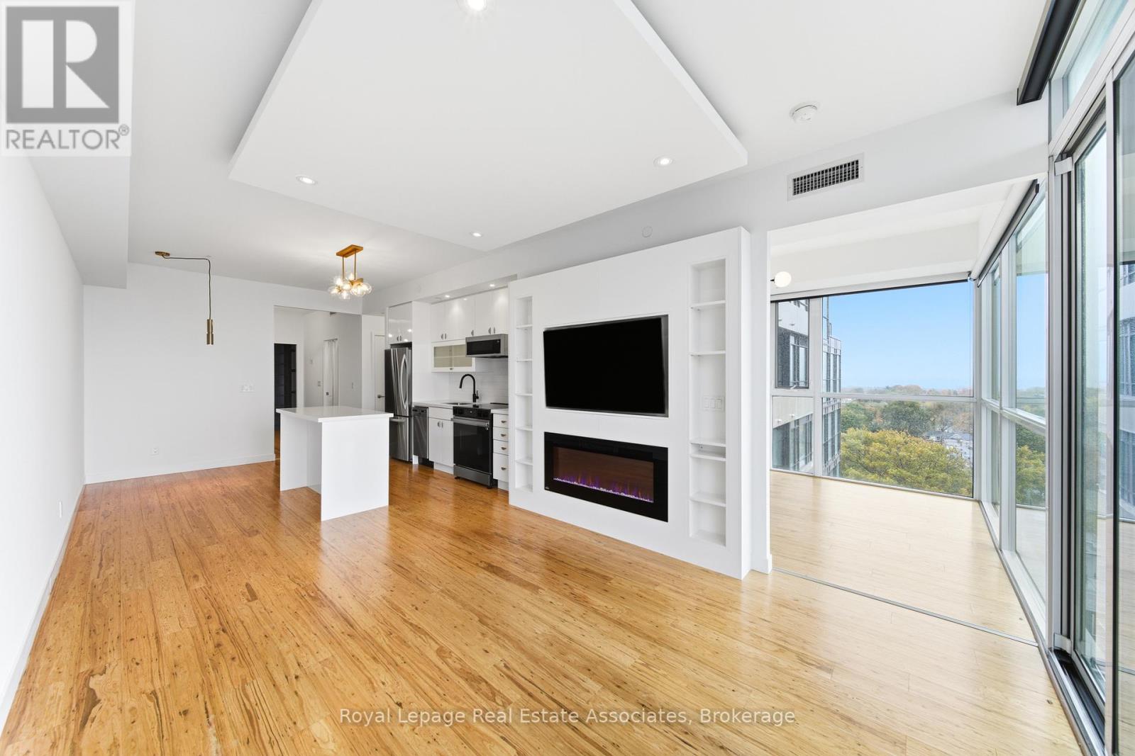 915 - 2055 Danforth Avenue, Toronto, Ontario  M4C 1J8 - Photo 9 - E12510918