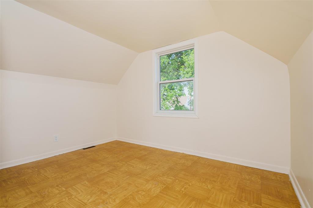 845 Dominion Street, Winnipeg, Manitoba  R3G 2N5 - Photo 14 - 202527867