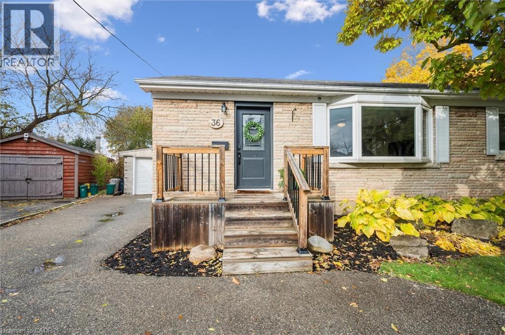 36 Englewood Place, Kitchener, Ontario  N2H 4S6 - Photo 2 - 40785512