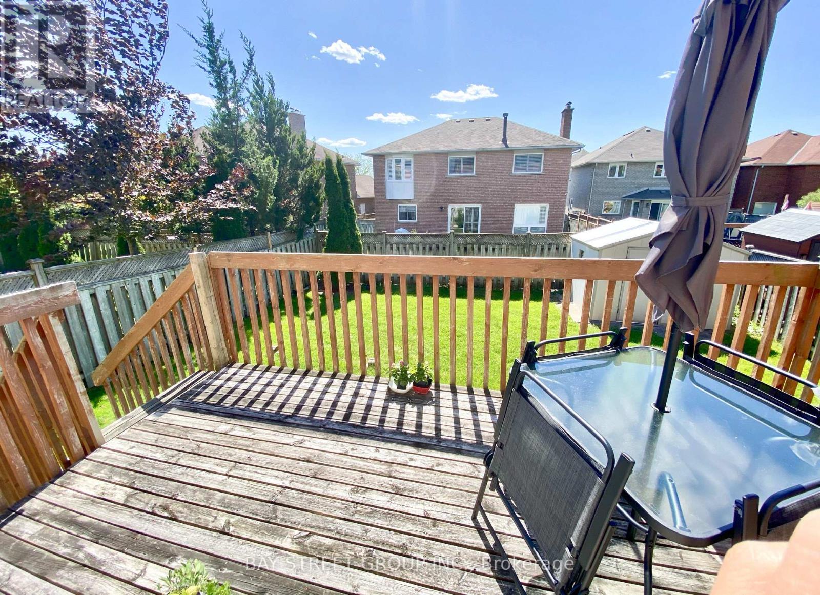 920 College Manor Drive, Newmarket, Ontario  L3Y 8G9 - Photo 15 - N12510878