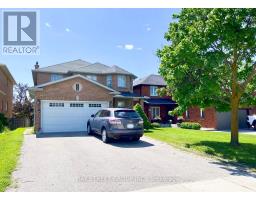 920 College Manor Drive, Newmarket (Gorham-College Manor), Ca