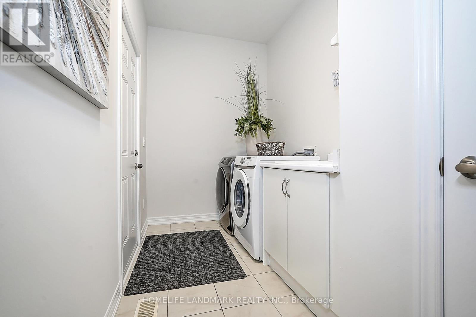 174 Sharon Creek Drive, East Gwillimbury, Ontario  L9N 0P9 - Photo 32 - N12510894