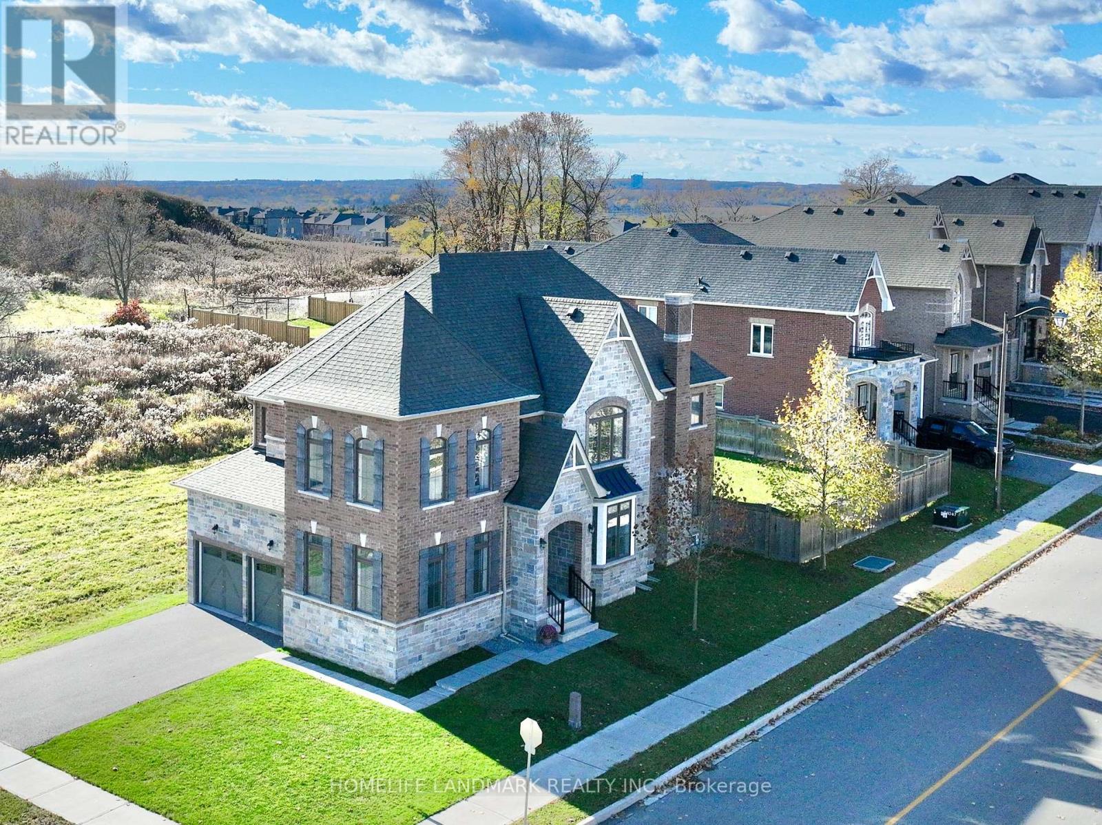 174 Sharon Creek Drive, East Gwillimbury, Ontario  L9N 0P9 - Photo 5 - N12510894