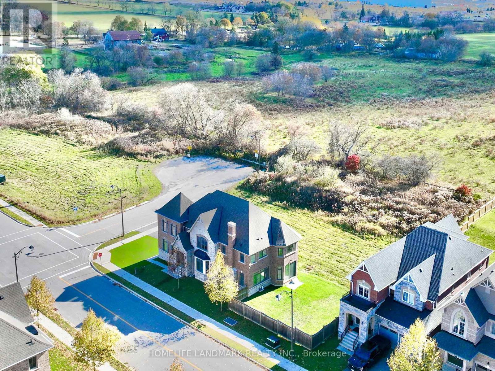 174 Sharon Creek Drive, East Gwillimbury, Ontario  L9N 0P9 - Photo 7 - N12510894