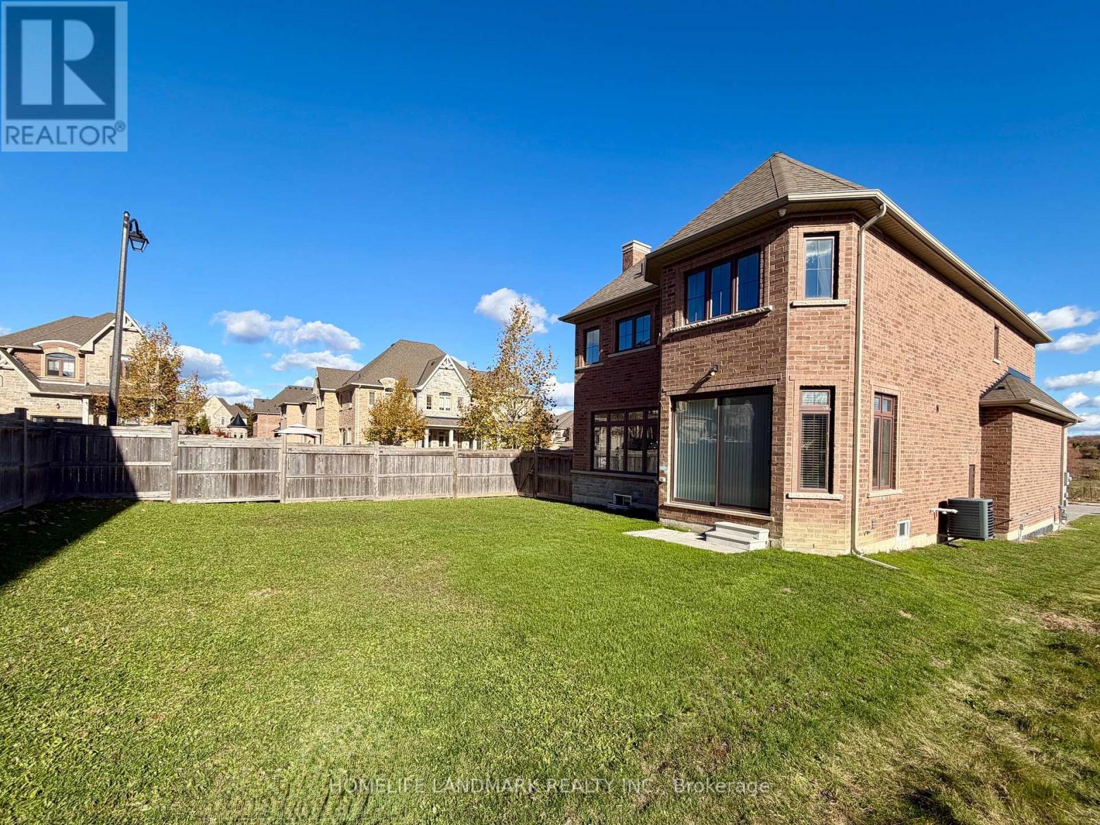 174 Sharon Creek Drive, East Gwillimbury, Ontario  L9N 0P9 - Photo 8 - N12510894