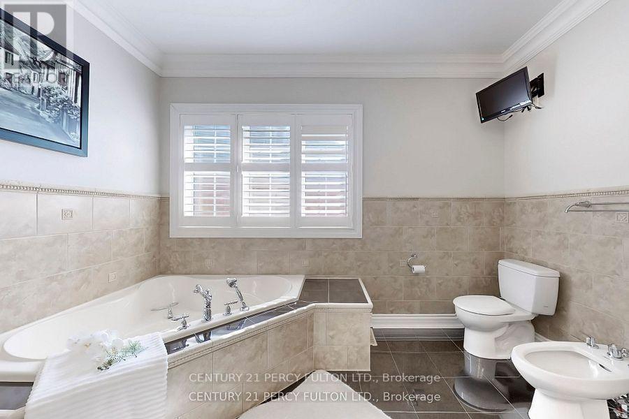 19 Sir Giancarlo Court, Vaughan, Ontario  L6A 0C6 - Photo 48 - N12510970