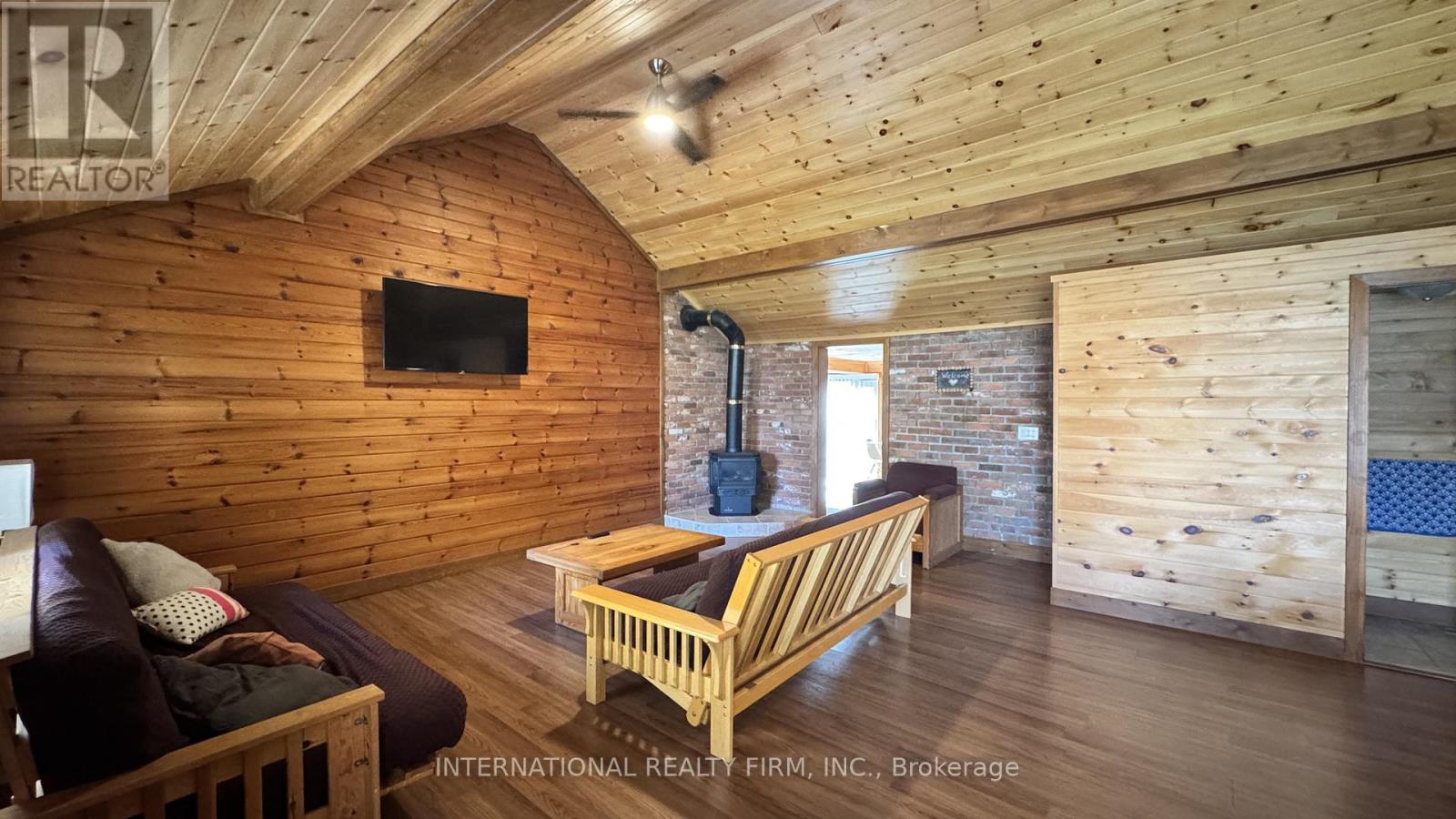 98 33rd Street N, Wasaga Beach, Ontario  L9Z 2B9 - Photo 10 - S12510890