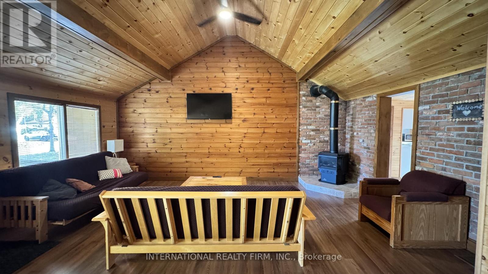 98 33rd Street N, Wasaga Beach, Ontario  L9Z 2B9 - Photo 11 - S12510890