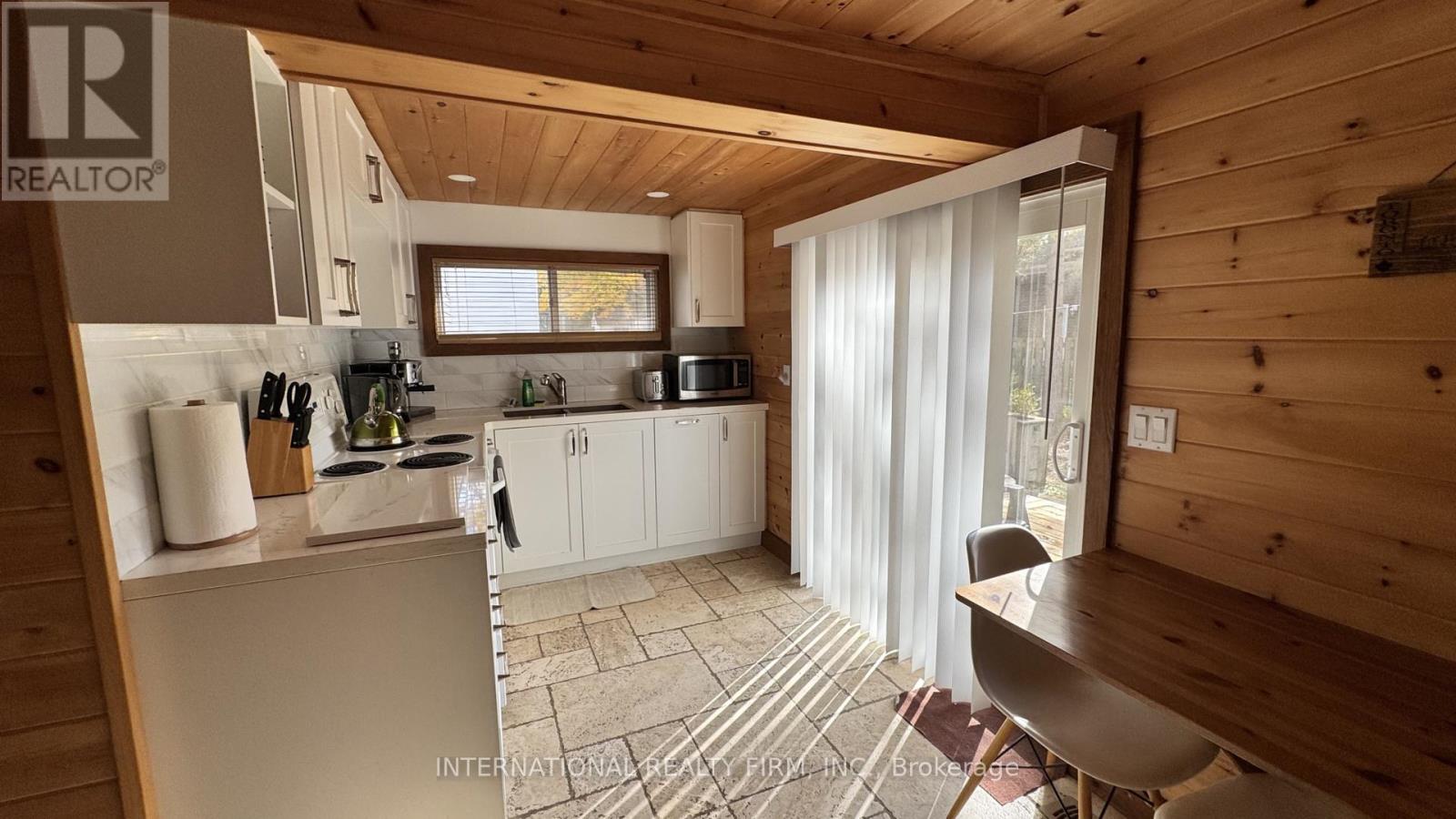 98 33rd Street N, Wasaga Beach, Ontario  L9Z 2B9 - Photo 17 - S12510890