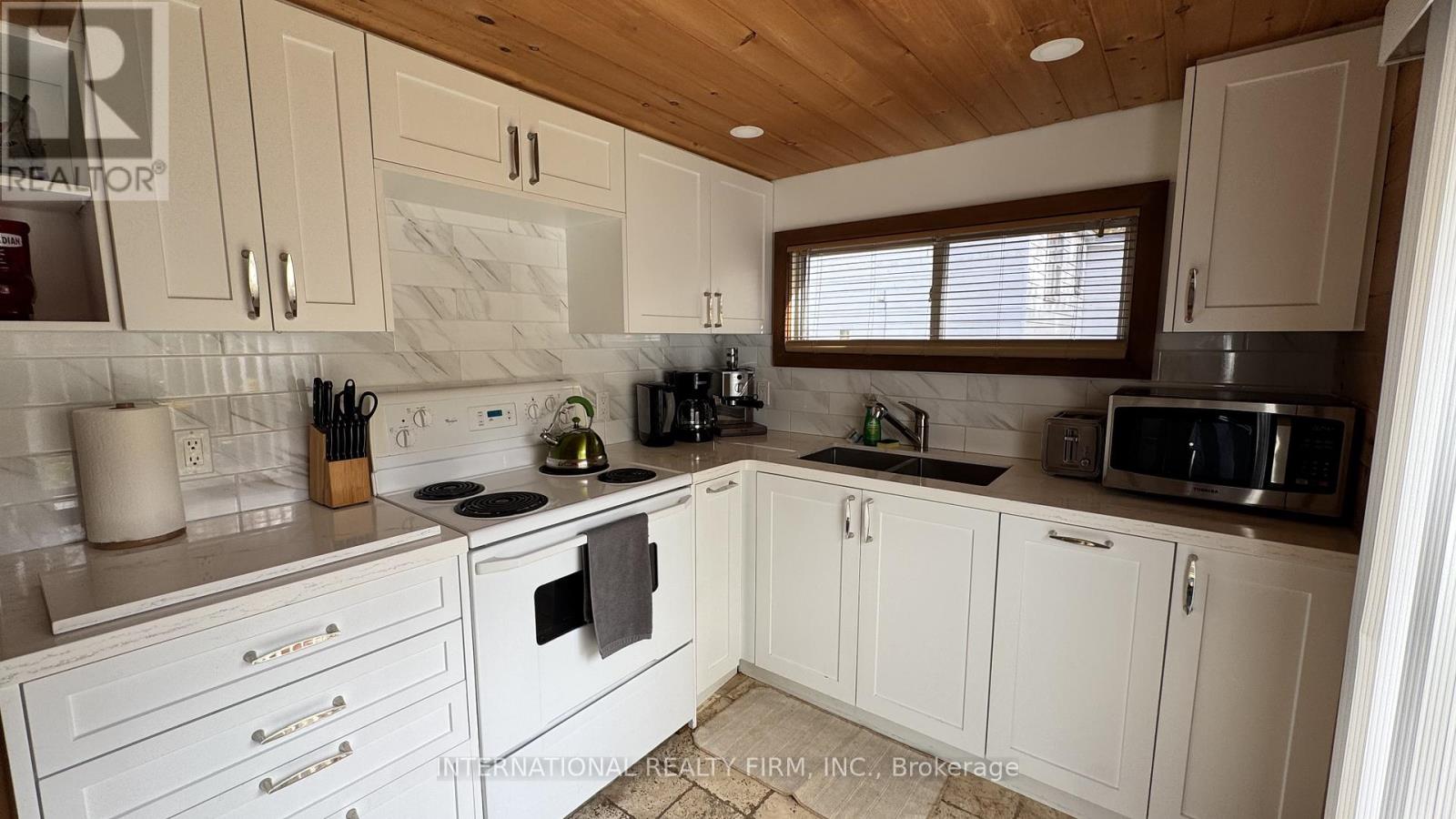 98 33rd Street N, Wasaga Beach, Ontario  L9Z 2B9 - Photo 19 - S12510890