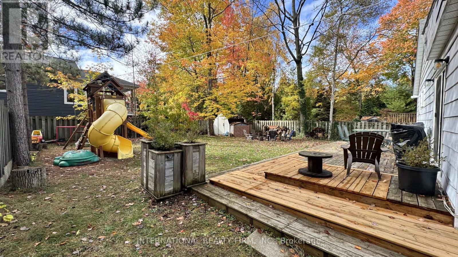 98 33rd Street N, Wasaga Beach, Ontario  L9Z 2B9 - Photo 2 - S12510890