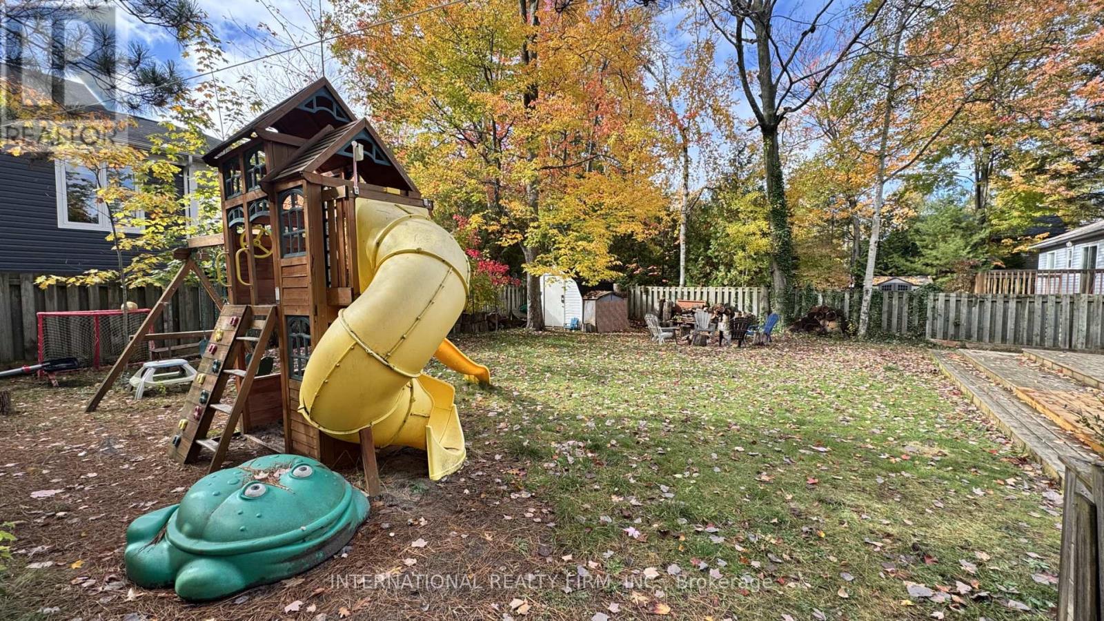 98 33rd Street N, Wasaga Beach, Ontario  L9Z 2B9 - Photo 3 - S12510890