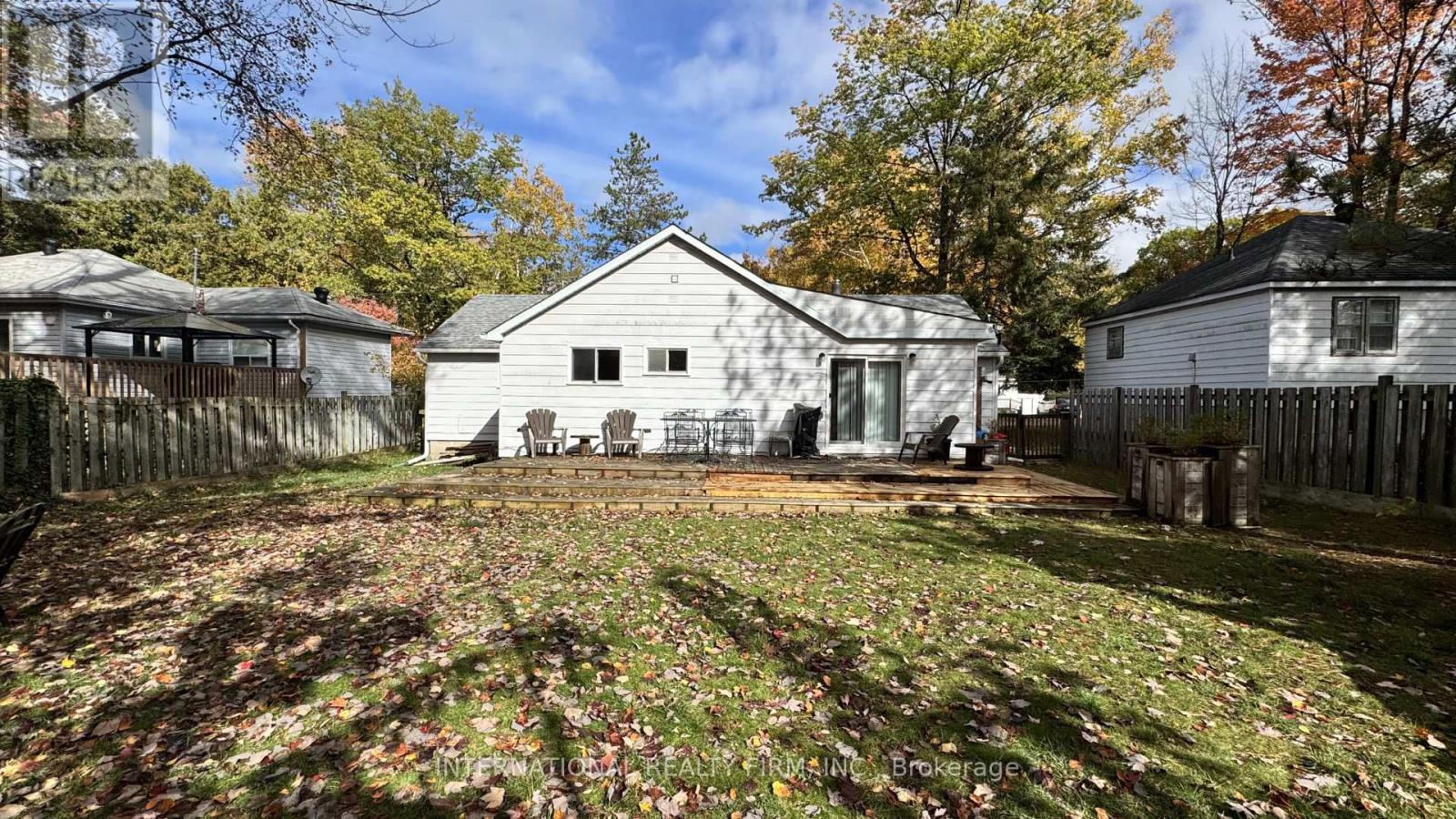 98 33rd Street N, Wasaga Beach, Ontario  L9Z 2B9 - Photo 8 - S12510890