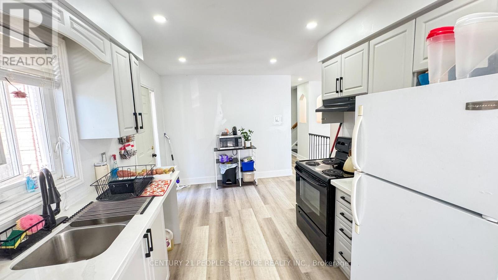 18 Ward Drive, Barrie (Painswick North), Ontario  L4N 7N9 - Photo 15 - S12510922