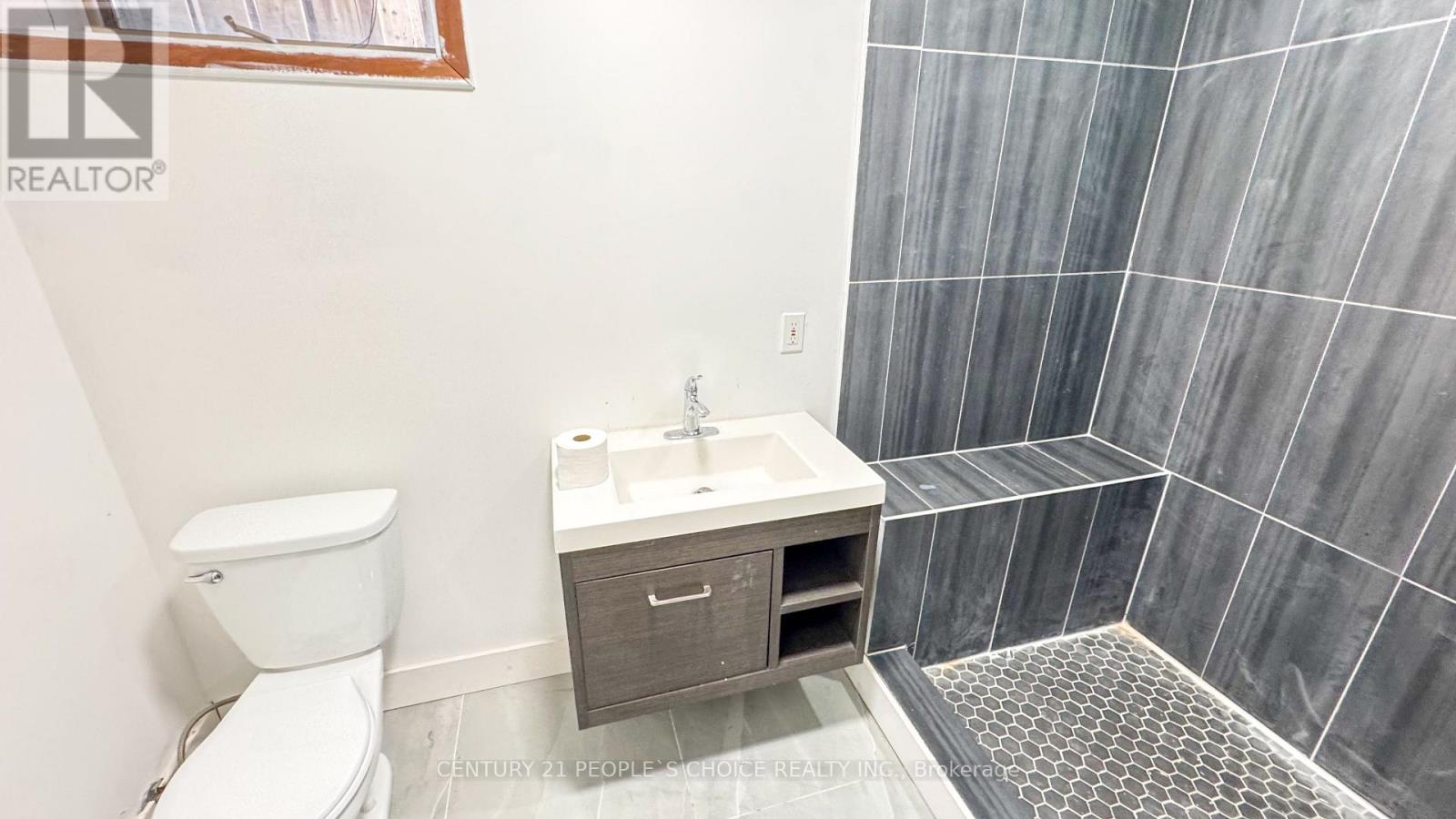 18 Ward Drive, Barrie (Painswick North), Ontario  L4N 7N9 - Photo 33 - S12510922